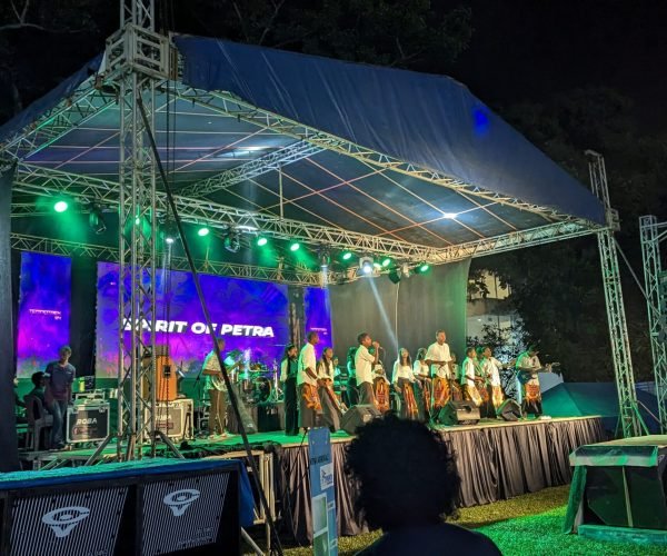 edad0d1e-5297-4663-93fb-185f79ce4cce